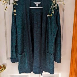 Great quality, forest green cardigan with pockets